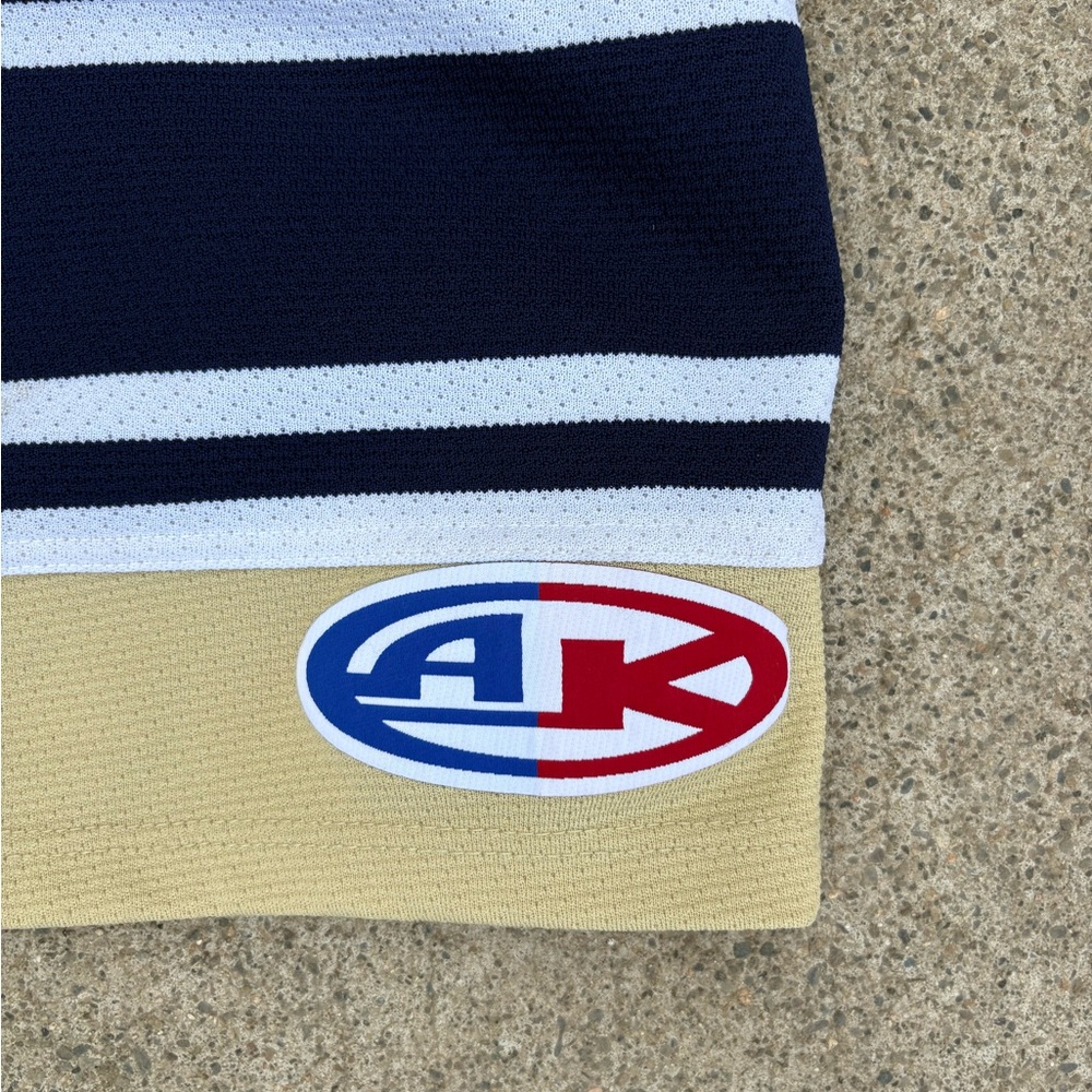 Athletic Works Tan and Navy Men's Jersey - Picture 6 of 6